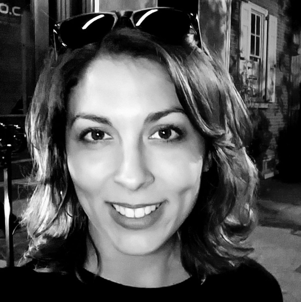 Meet your posher, Nicole!